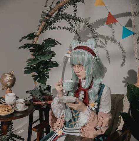 明日方舟角色介绍照片图片_走进明日方舟，角色背后的故事与魅力——透过角色介绍照片解读