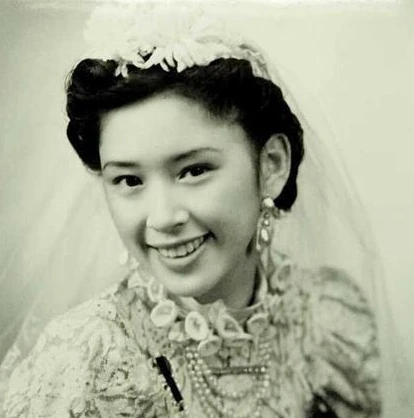 第五人格红夫人联动皮肤叫什么_第五人格红夫人联动皮肤，璀璨背后的限时之旅——联动皮肤下架时间及深度解析