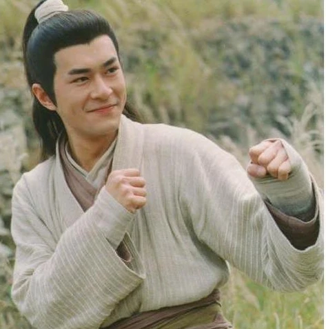 和平精英全局解说小五哥视频_和平精英，小五哥解说下的热血战场