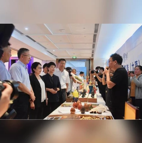 明日方舟r8-8怎么过_明日方舟R8 - 8平民通关攻略，低配阵容也能轻松应对