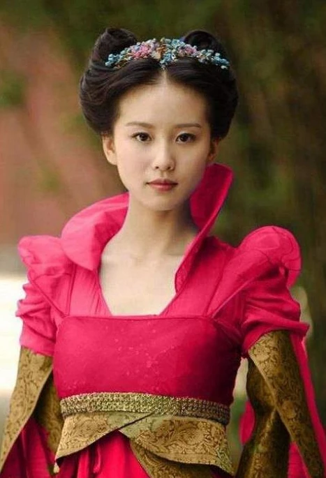 仙剑奇侠传龙葵的扮演者_刘诗诗，从龙葵走进大众视野的灵动女星