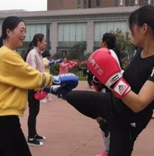 第五人格主播被骂_第五人格主播遭遇网络暴力,被骂背后的真相与反思