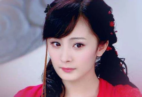 仙剑奇侠传杨幂演的角色叫什么_杨幂在〈仙剑奇侠传三〉中的精彩演绎，雪见形象的深度剖析