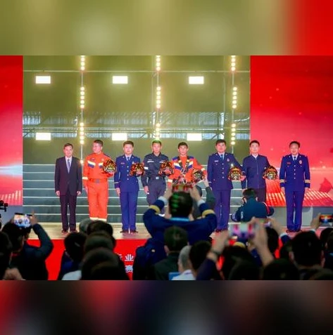 和平精英度假岛主播对战主播是谁_和平精英度假岛主播巅峰对决，谁能笑傲群雄？