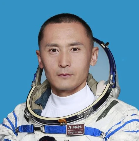 星际争霸空间站怎么玩_星际争霸空间站，探索星际战场的战略要地