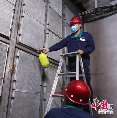 和平精英地铁逃生小新的视频_〈和平精英·地铁逃生〉小新，绝境中的生存智慧与热血激战