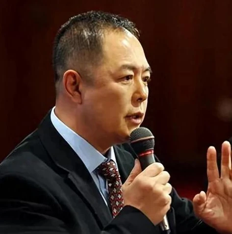 英雄联盟手游系统转移多少钱一个_英雄联盟手游系统转移，价格背后的考量与相关解析
