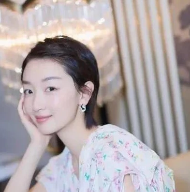 王者荣耀最新皮肤图片女生版_王者荣耀女生版最新皮肤全解析，绝美外观与独特魅力