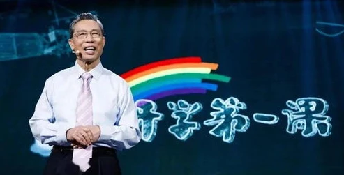和平精英张天成2021年的视频_和平精英张天成当老六的第一天，战术与乐趣的全新探索
