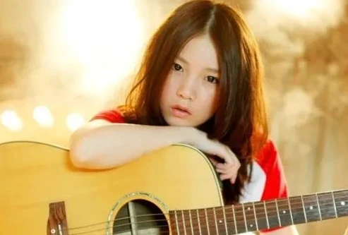 本兮qq飞车主题曲_本兮，QQ飞车中的音乐精灵——那些难以忘怀的旋律