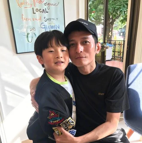 轩轩鲁班铭文_王者荣耀，轩妹妹国服鲁班出装铭文全解析，助你轻松制霸赛场