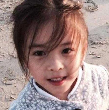 第五人格小女孩的妈妈叫什么_探寻第五人格中小女孩妈妈的身份之谜