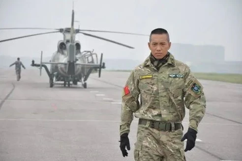 小五哥哥玩和平精英特种作战怎么玩_小五哥哥的和平精英特种作战超神之旅