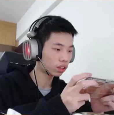 和平精英主播鲨鱼是谁_和平精英主播鲨鱼，人气背后的商业价值与身价推测