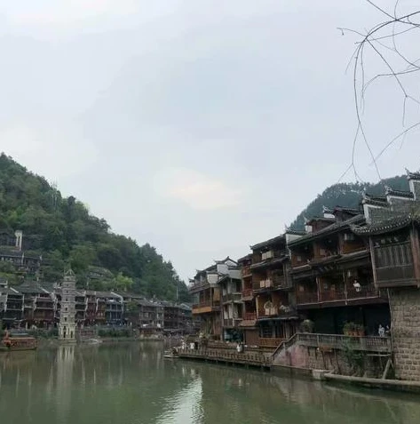 第五人格红夫人怎么画简单又漂亮_简单又漂亮地画出第五人格红夫人