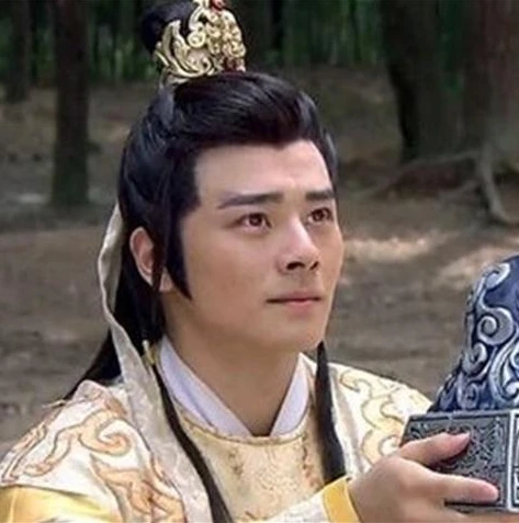 和平精英封神线在哪里打开_探寻和平精英中的封神线，隐藏在游戏中的荣耀之路