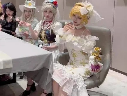 第五人格cos漫展全员出动了_第五人格cos漫展，全员出动的梦幻盛宴