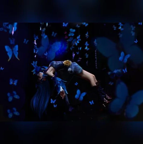 第五人格红夫人仲夏茶会cos_仲夏茶会中的红夫人，第五人格的华丽cos盛宴
