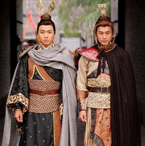 天涯明月刀手游长生剑功力榜_天涯明月刀手游，长生剑功力榜背后的武器奥秘