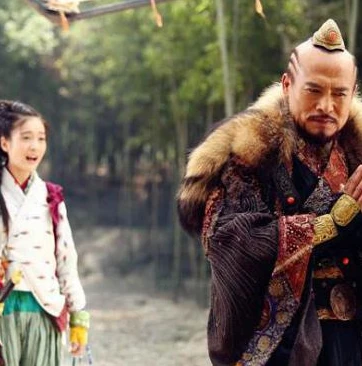 神雕侠侣刘亦菲版小龙女大战金轮_刘亦菲版，小龙女大战金轮法王与情归杨过