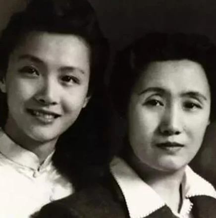 红夫人第五人格背景故事视频大全_深入解析红夫人第五人格背景故事，美貌背后的悲剧与疯狂