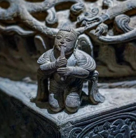 乱世王者金龙特效 8个位置金色就可以了吗_乱世王者金龙特效触发条件全解析，8个位置金色是否足够？