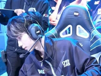 第五人格职业选手中的帅哥有哪些_第五人格职业选手中的帅哥，颜值与实力并存的赛场之星
