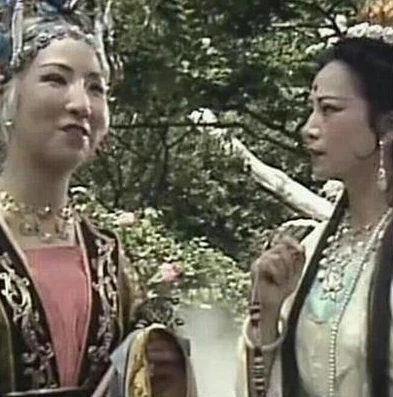 第五人格小女孩故事背景介绍_第五人格，小女孩背后的神秘故事与悲惨身世